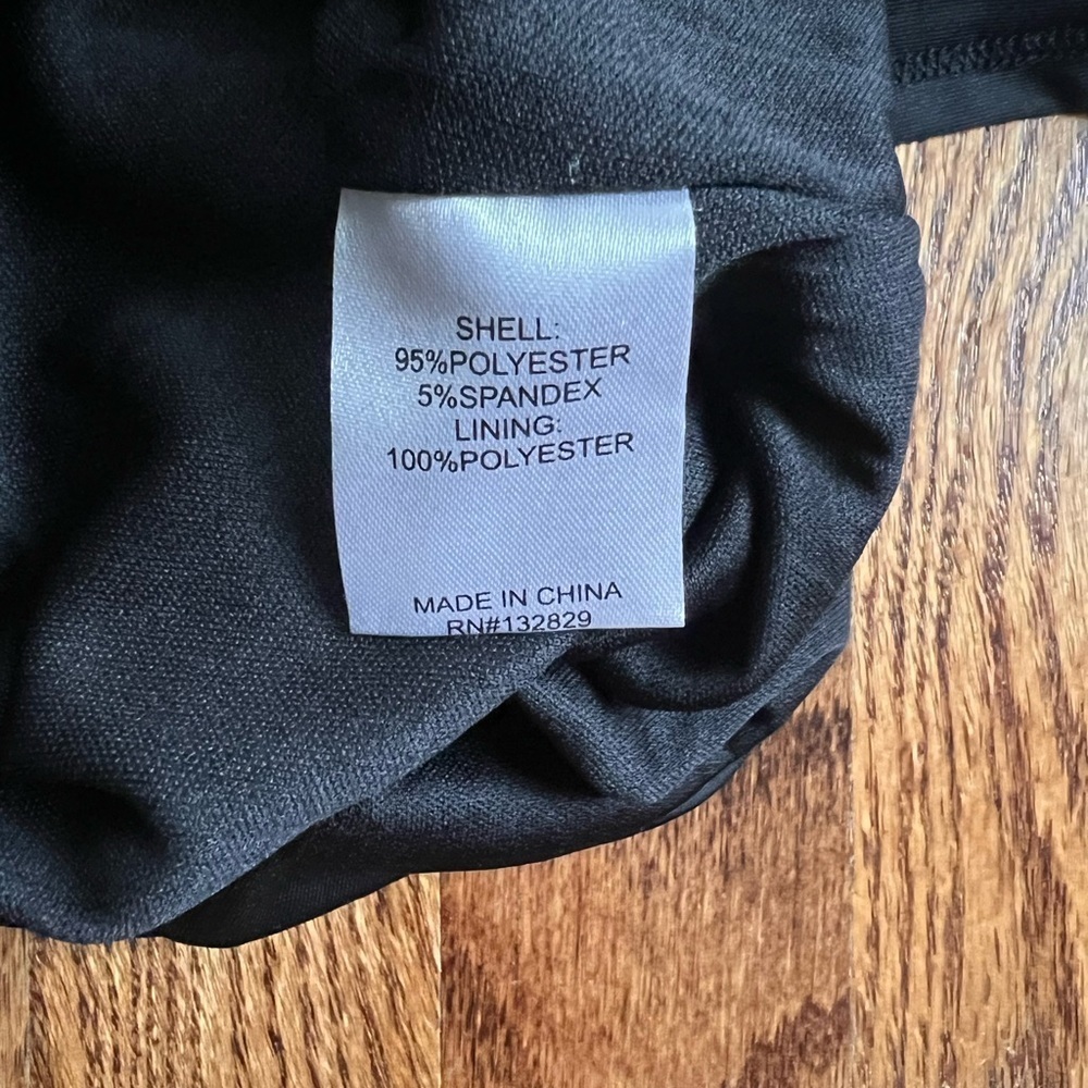 NWT Superdown Erla Cutout one shoulder Maxi Dress – Black, Size Medium - Picture 4 of 10
